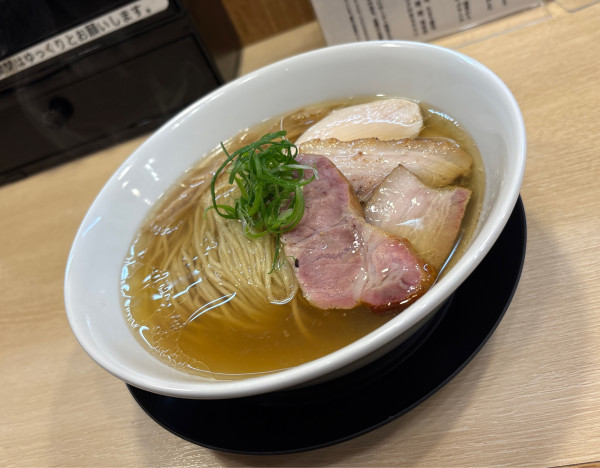 「【3周年限定】地鶏3種×豚×和出汁×海鮮(白)」@麺屋 いちょうの写真