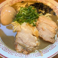 濃厚煮干そば 中 (+味玉、玉ねぎ抜き)