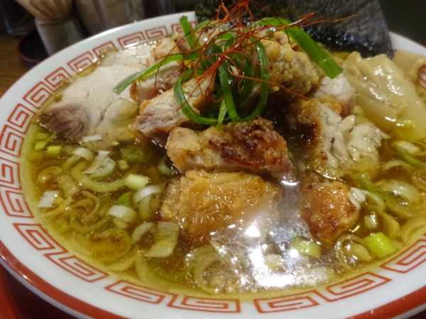 「元祖函館流MIXザンギラーメン　1,580円」@元祖函館流ザンギラーメンまごころの写真