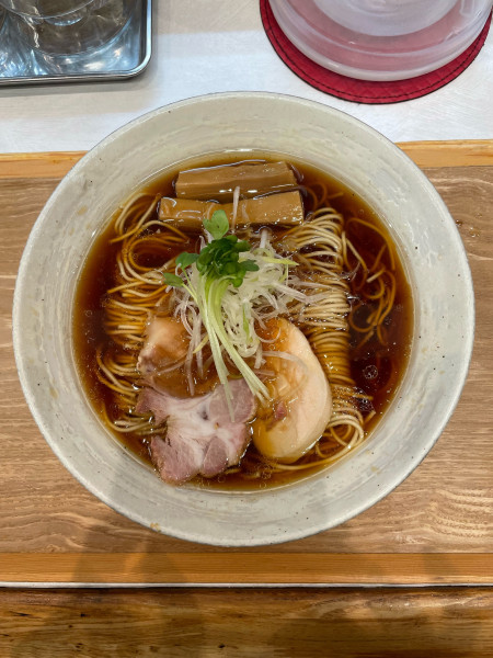 「鶏醤油らぁ麺(900円)」@RAMEN TSUKEMEN YAMATOの写真