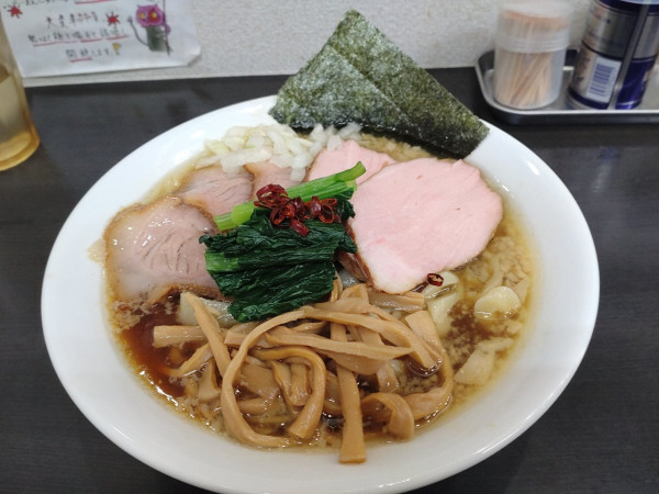 「背脂醤油らーめん大盛＋肉増し」@自家製手打ち麺 禿の写真