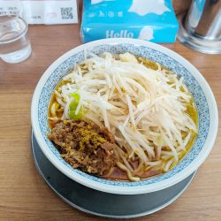 カレーラーメン（1,050円）