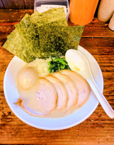 「特製濃厚鶏塩らーめん1,400円+チャーシュー丼300円」@濃厚鶏らーめんゴッチの写真