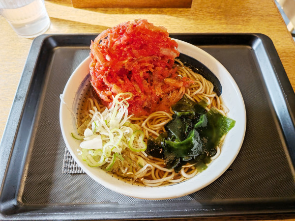 「紅生姜天そば」@しぶそば 武蔵小杉店の写真