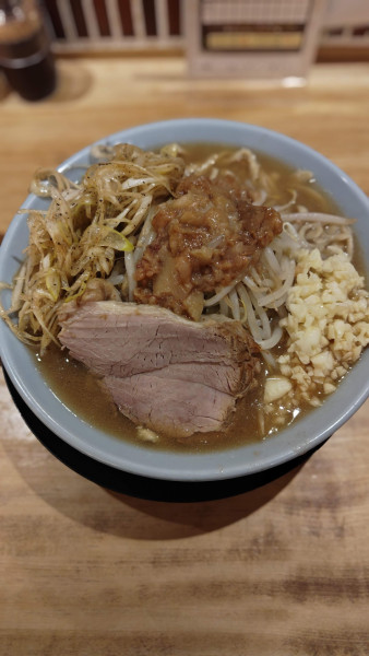 「ラーメン300g＋ネギ」@俺の生きる道 関内地下街マリナード店の写真