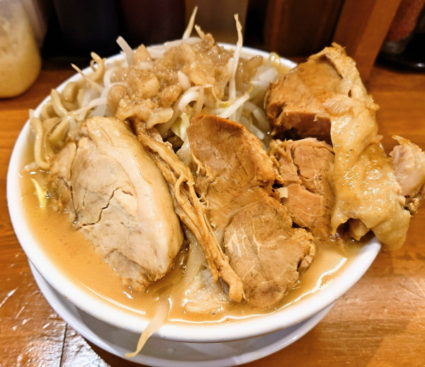 「豚ラーメン」@ラーメン 太るの写真