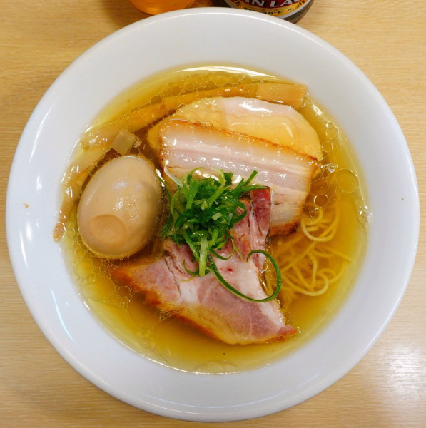 「【周年限定】地鶏3種・大山・鴨・丸鶏の鶏スープ+味玉+瓶ビール」@麺屋 いちょうの写真