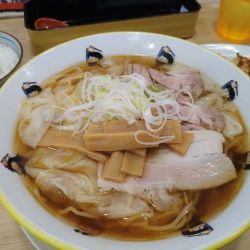 ワンタンメン（醤油味）