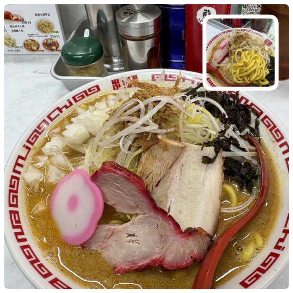 「濃厚煮干味噌ラーメン太麺1250円」@MISO HANAMICHI 本店の写真