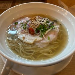 中華そば塩 1000円と追いそば300円