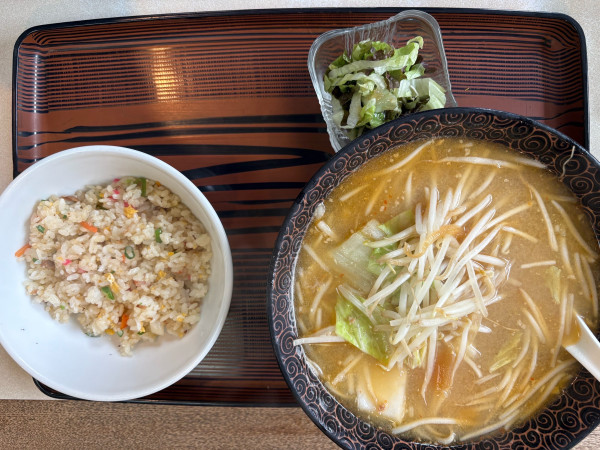 「味噌ラーメンセット➕半チャーハン」@酔仙楼の写真