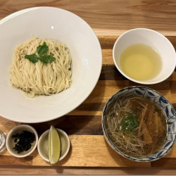 昆布水つけソバ 汐(900円)