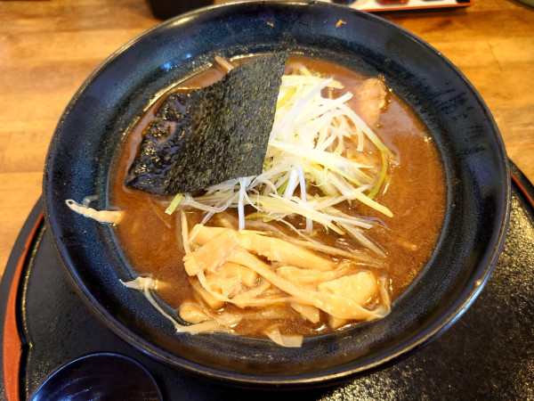 「中華そば（細麺)・・900円」@くりの木 加須店の写真