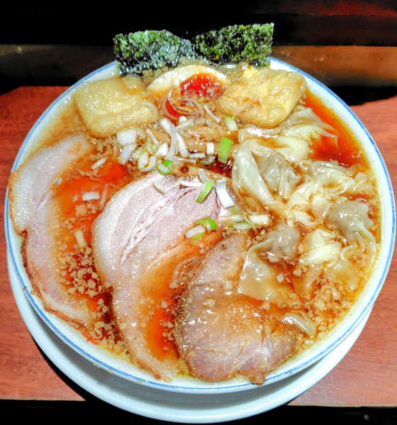 「朝ラーワンタン麺 970円 チャーシュートッピング 350円」@大井町立食い中華蕎麦 いりこ屋の写真
