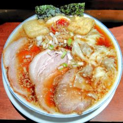 朝ラーワンタン麺 970円 チャーシュートッピング 350円