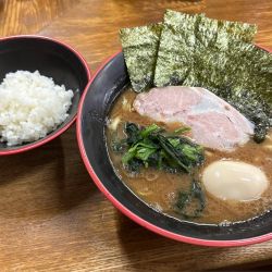 ラーメン＋味玉＋半ライス