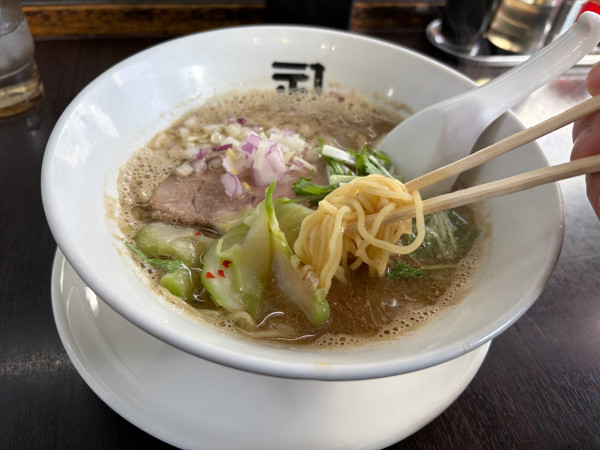 「濃厚煮干しラーメン1280円」@煮干らー麺 カネショウ 四街道の写真