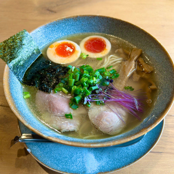 「中華蕎麦 貝出汁 味玉 1280円」@中華蕎麦 三藤 石岡店の写真