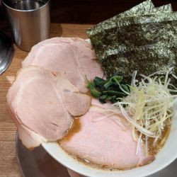 限定ピリ辛魚介とんこつラーメン