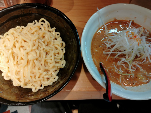 「辛味噌つけ麺」@萬馬軒 新宿西口店の写真