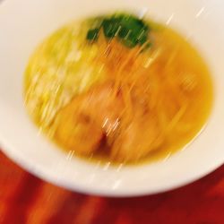 手打ち醤油ラーメン850円