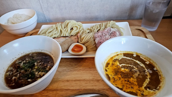 「2×2 醤油&カレー ＋🍚」@FREEATの写真