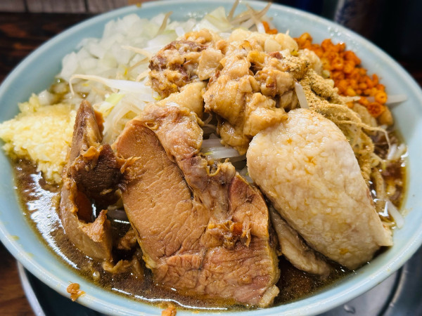 「中ラーメン 1,100円」@麺でる 川崎店の写真