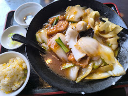 「ランチ 五目刀削麺＋チャーハン(900)」@川湘楼の写真