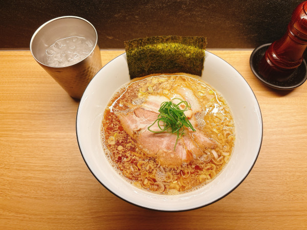 「醤油ラーメン」@ラーメン GINZA  TON BOXの写真