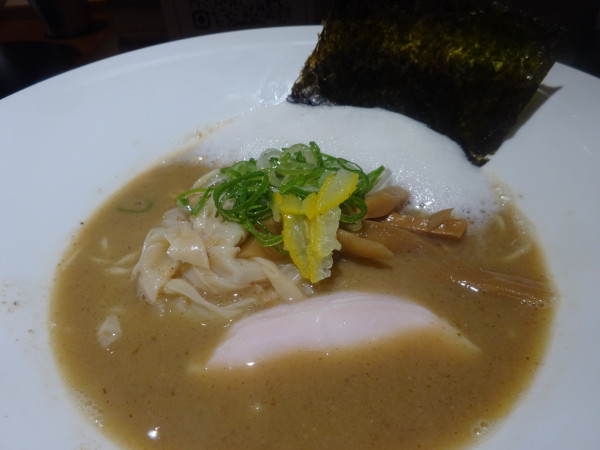 「白のとりこ 900円」@麺屋周郷 鶏のとりこの写真