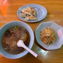 半チャーハンセット（半チャーハン・ラーメン）+餃子