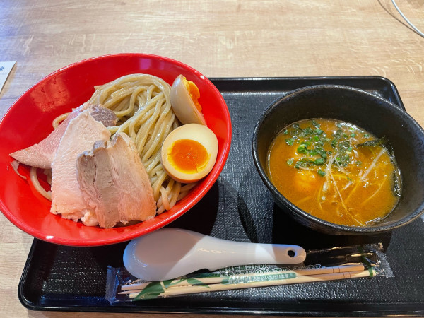 「チャーシュー濃厚魚介つけ麺（大盛り）」@ラーメン＆酒バル 麺屋一燈の写真