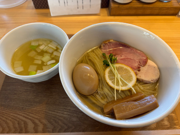 「昆布水つけ麺 塩＋味玉」@MENYA TOMOSHIBIの写真