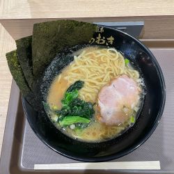 ラーメン(900円)