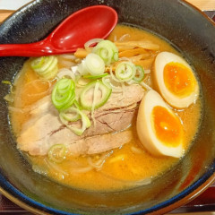 札幌味噌ラーメン アウラの画像