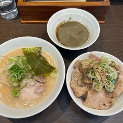 【限定】豚骨ラーメン+肉飯大（1000+450〕
