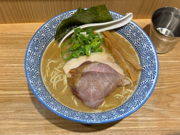 「らーめん（1100）」@麺屋山界の写真