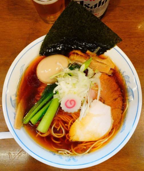 「しょうゆらーめん＋味玉＋瓶ビール」@らーめん曳舟の写真
