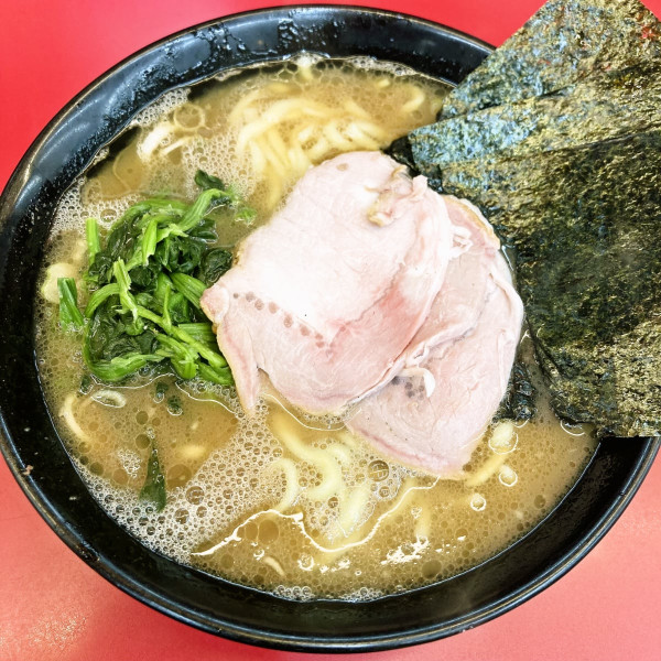 ラーメン（900円）