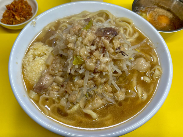 「ラーメン 小+スキヤキ玉子」@豚が1番⭐︎脂が2番の写真