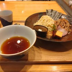 つけ麺（しょうゆ味）＋お出汁割り（にぼし）