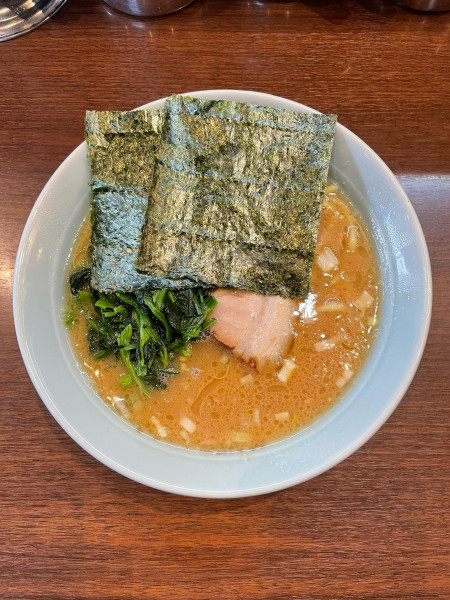 「ラーメン(880円)」@金八家の写真