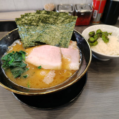 横浜ラーメン 裏武蔵家 西千葉本店の写真