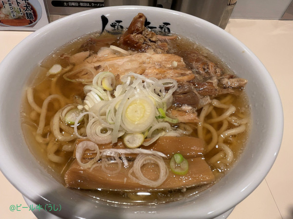 「らーめんmacro厚切り焼豚のせ(1320円)」@人類みな麺類 埼玉川口店の写真
