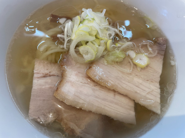 「会津山塩ラーメン・中太麺：950円」@うえんで 郡山安積店の写真