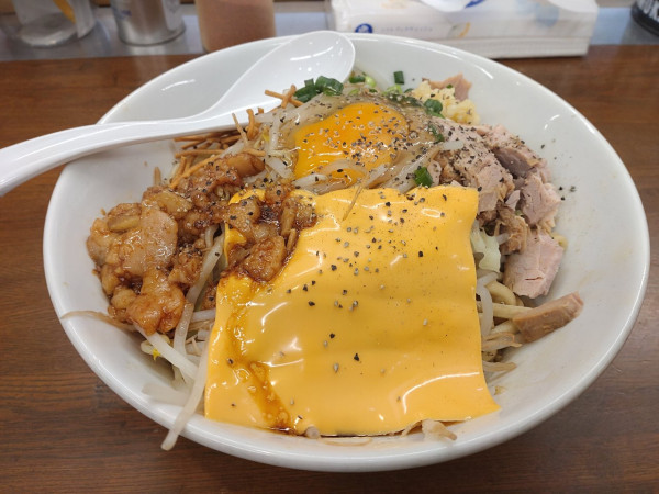 「まぜそば中盛」@宮二郎の写真