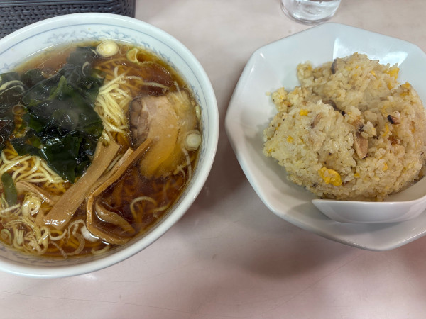 「ラーメンチャーハンセット」@中華料理 やまだの写真