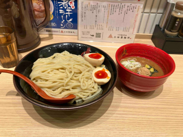 「特濃つけ麺1,080円＋卵（クーポン）」@三田製麺所 大宮ラクーン店の写真