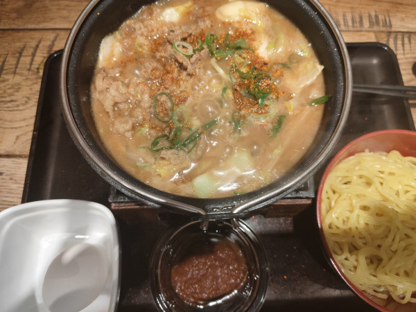 「牛肉玉ラーメン鍋 819円」@吉野家 柏東口店の写真