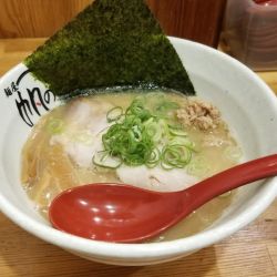 鶏白湯ラーメン
